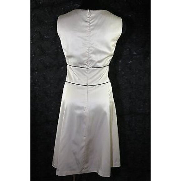 Democracy Beige Silky Sleeveless Black Button Accent Dress 10 Medium - Picture 7 of 8